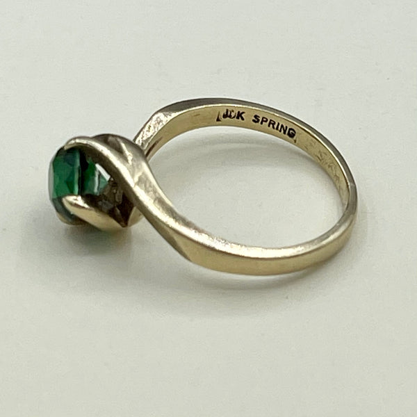 Vintage 10kt Gold Green Spinel Bypass Ring