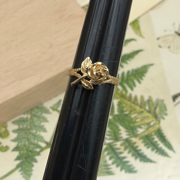Vintage 14kt Diamond Cut Rose Ring