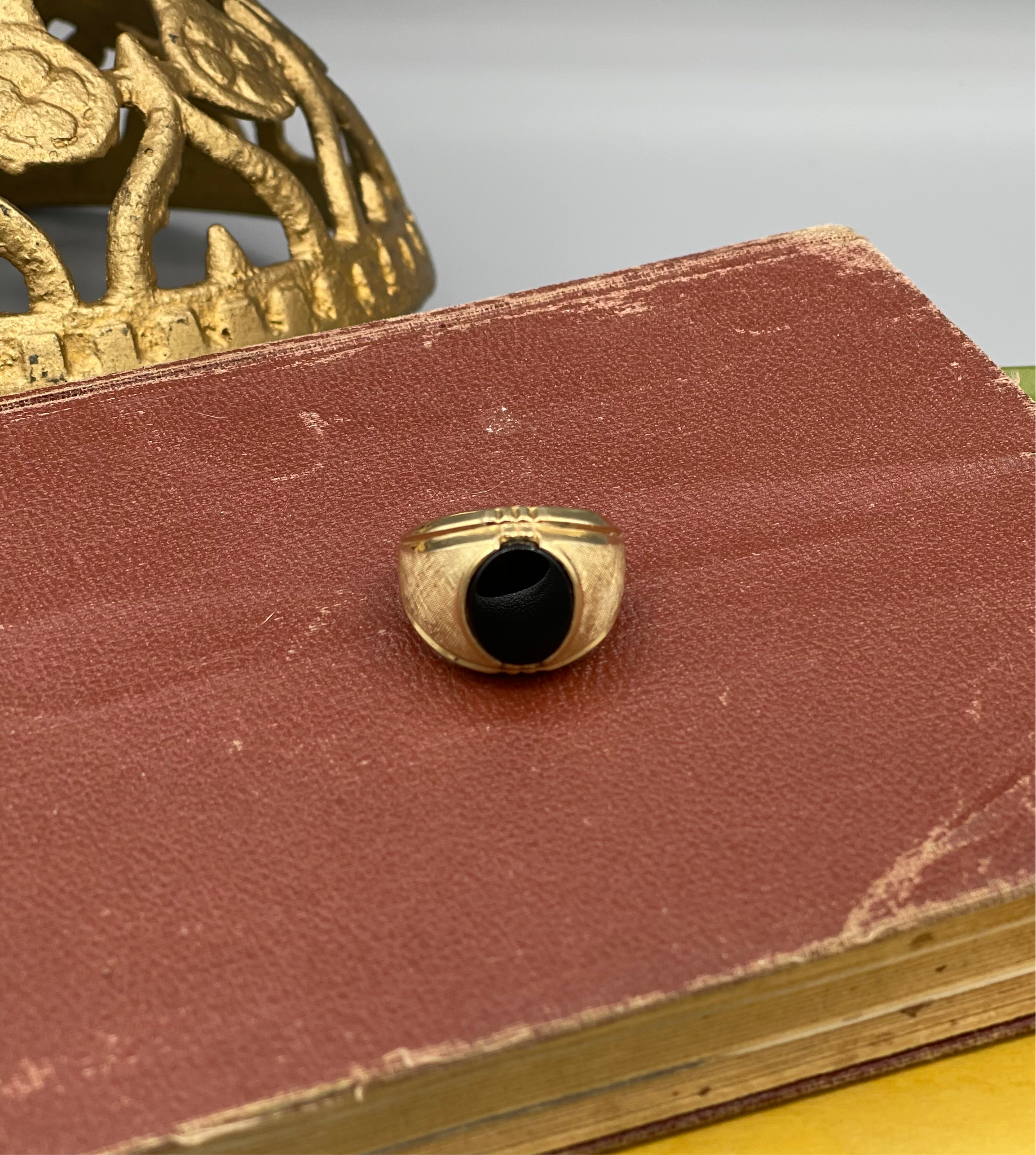 Vintage 14kt Gold Filled Bezel Set Onyx Ring