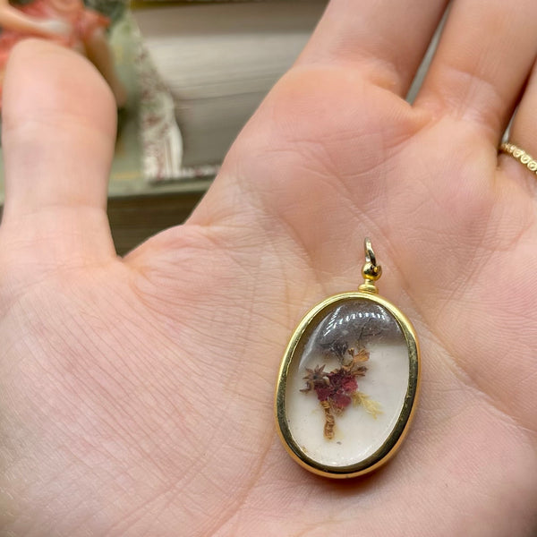 Vintage/Possibly Antique Dried Flower Keepsake Locket Fob
