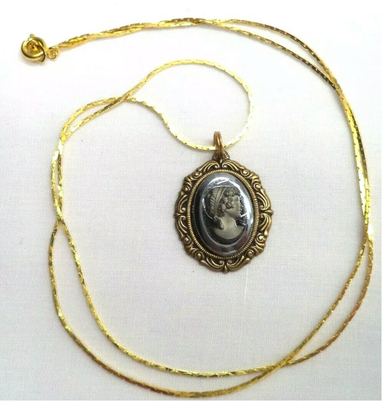 Vintage Cameo Necklace