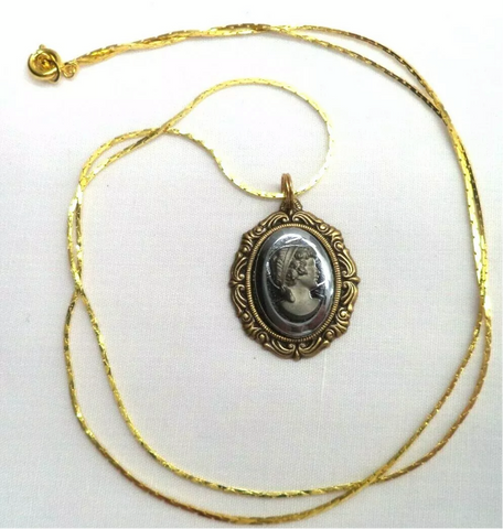 Vintage Cameo Necklace