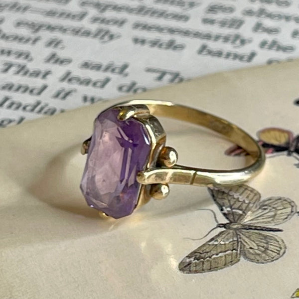 Victorian England 9ct Gold Fancy Cut Amethyst Ring - Unique Setting