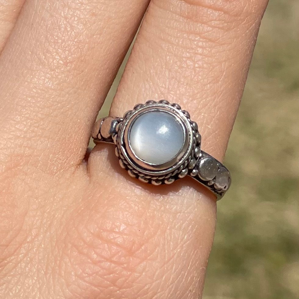 Vintage Moonstone Dome Sterling Silver Ring